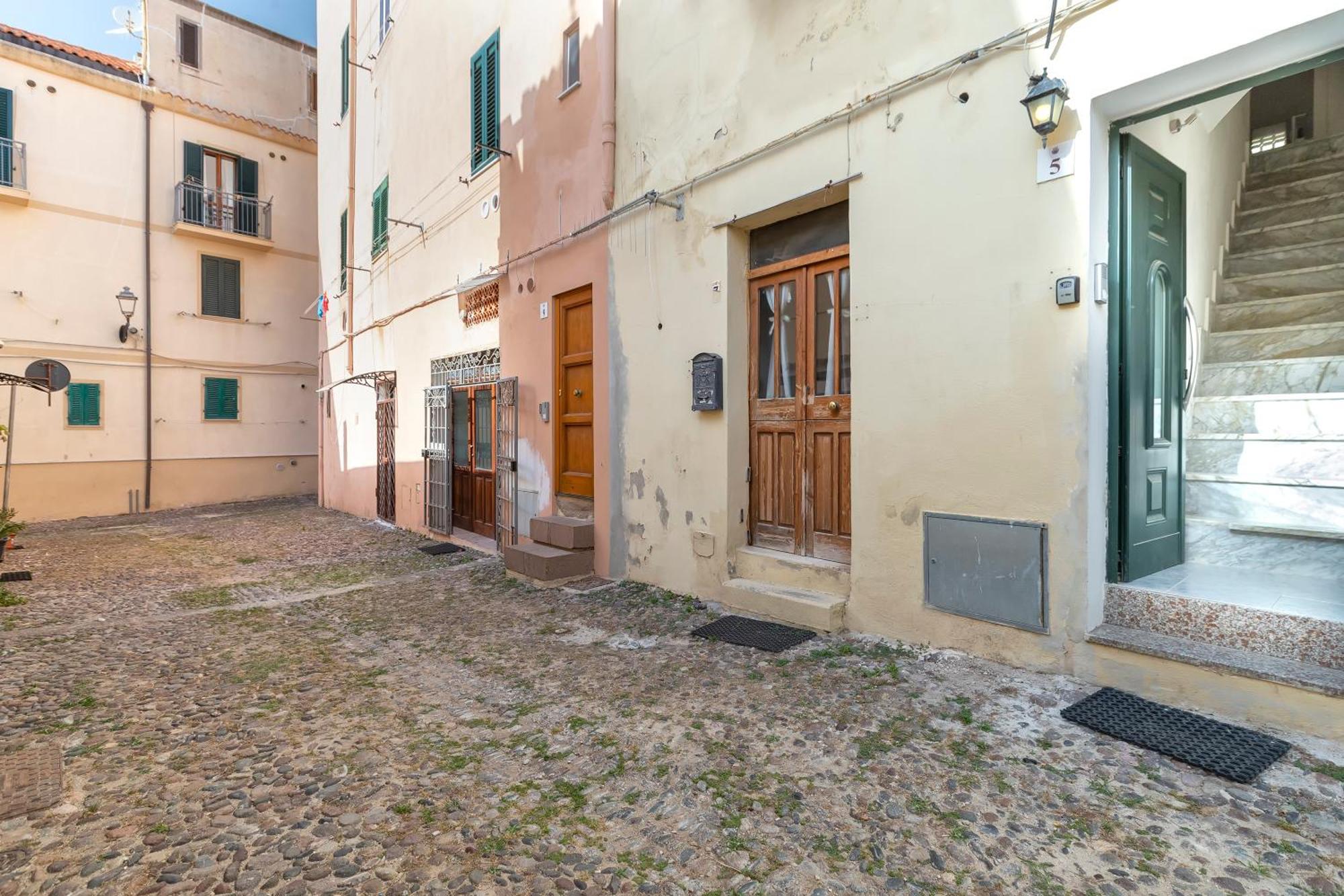 Sardinia Re - Casa Pinuccia Apartment Алгеро Екстериор снимка